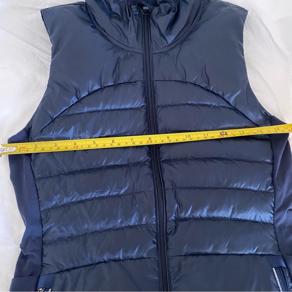 Lululemon Down For A Run Packable Vest II Inkwell Navy 800 Fill Goose Do… - Picture 13 of 16